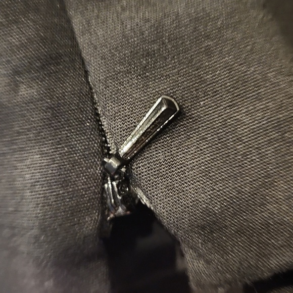 Anne Klein Black Trouser Pants. Size 8. - Picture 3 of 4